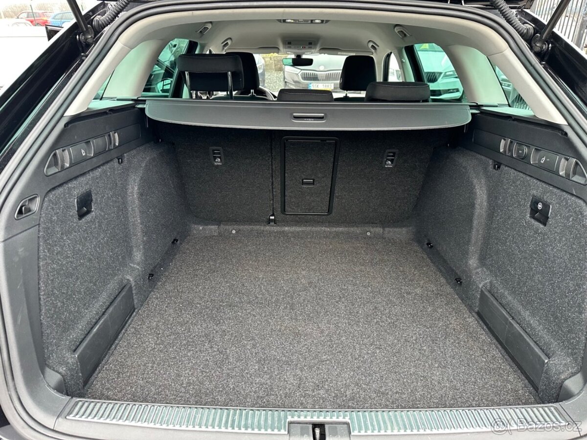 Škoda Superb 2.0TDi VIRTUAL,KAMERA,1.MAJ. - 14