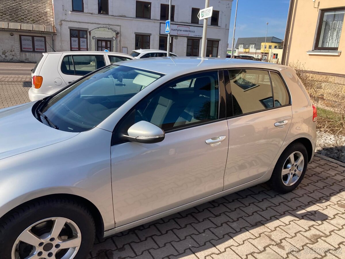 Volkswagen Golf VI 1.6tdi 77kw - 14