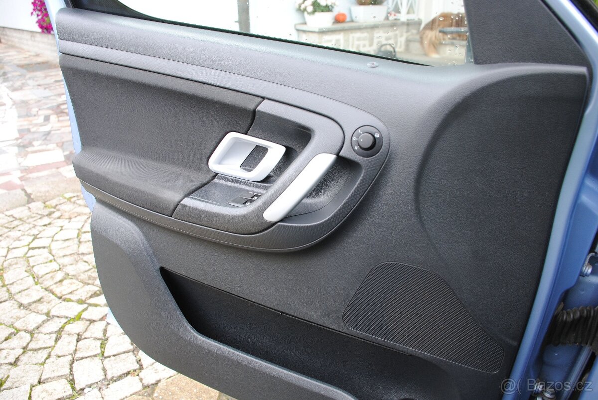 Škoda Roomster 1.6MPi 77kW SCOUT - climatronic - 14