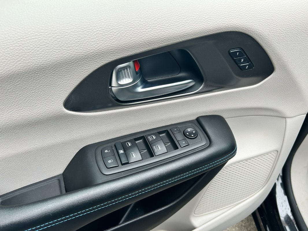 Chrysler Pacifica 3.6 214kw 2021 - 72 tis km - 14