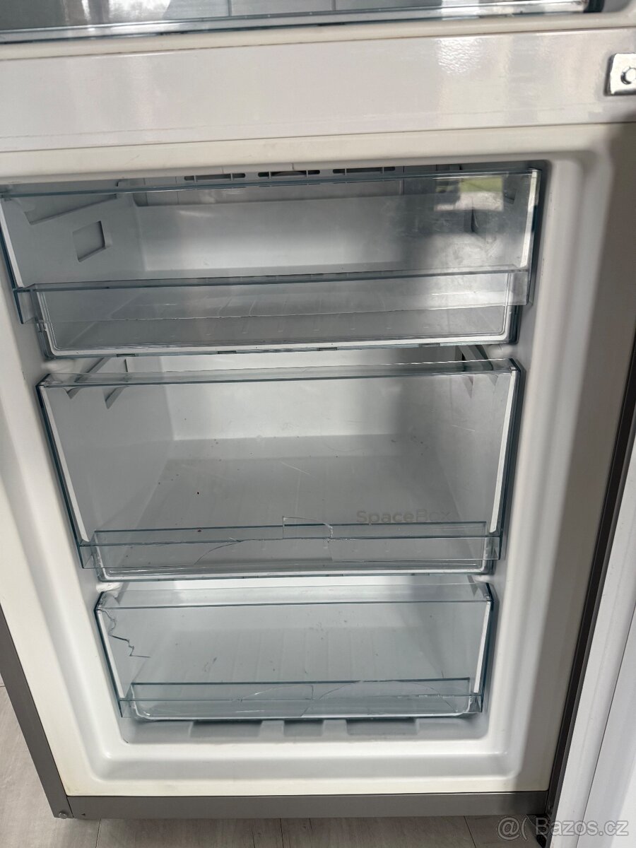 Lednice s mrazákem Gorenje nerez šedá - 14