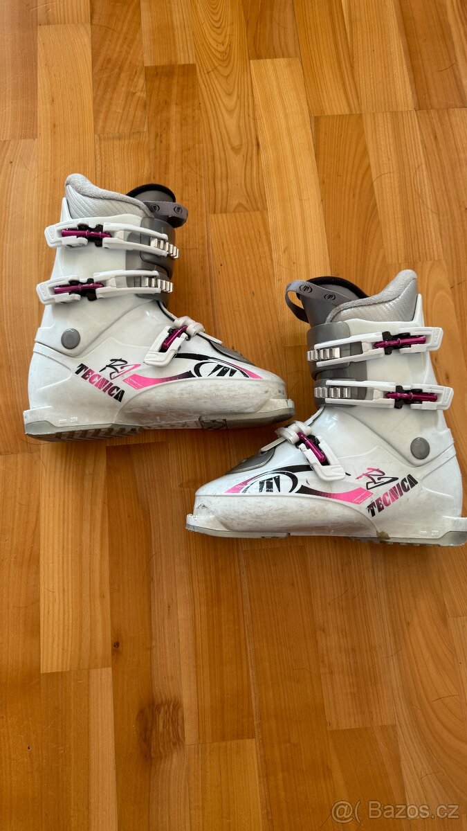 Dětský set lyže Atomic 140 cm + boty Technica + helma Marker - 14