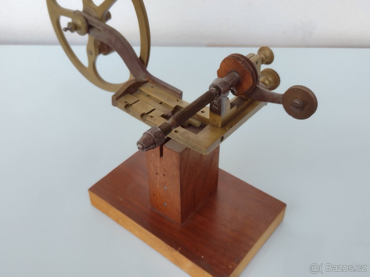 Stará hodinářská frézka - 14