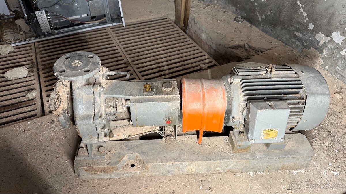 ELEKTROMOTOR S ČERPADLEM - 14