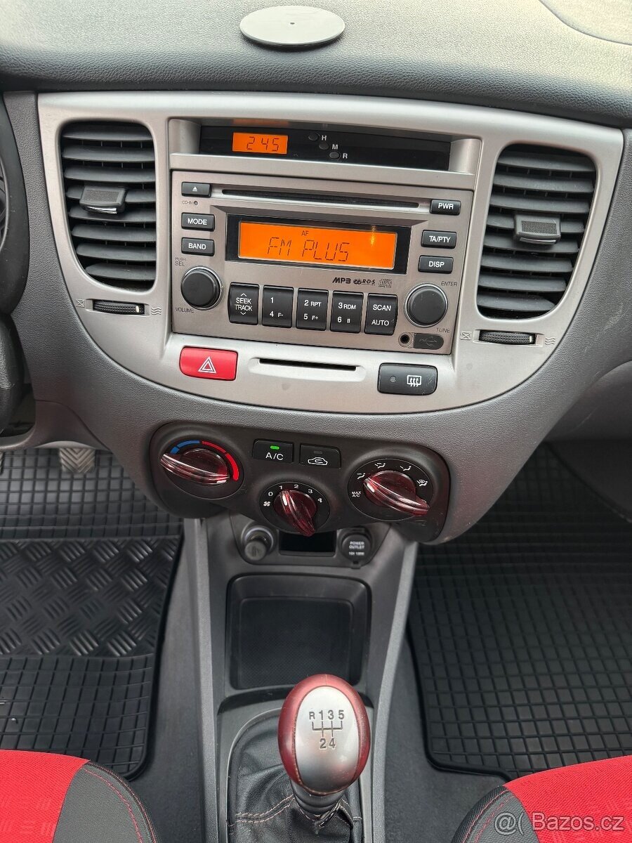 Kia Rio Samba - 14
