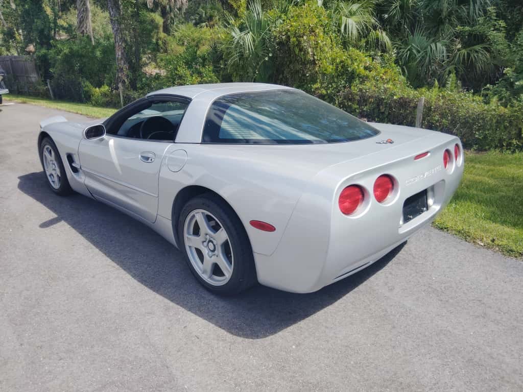 1998 Chevrolet Corvette C5 manual - 14