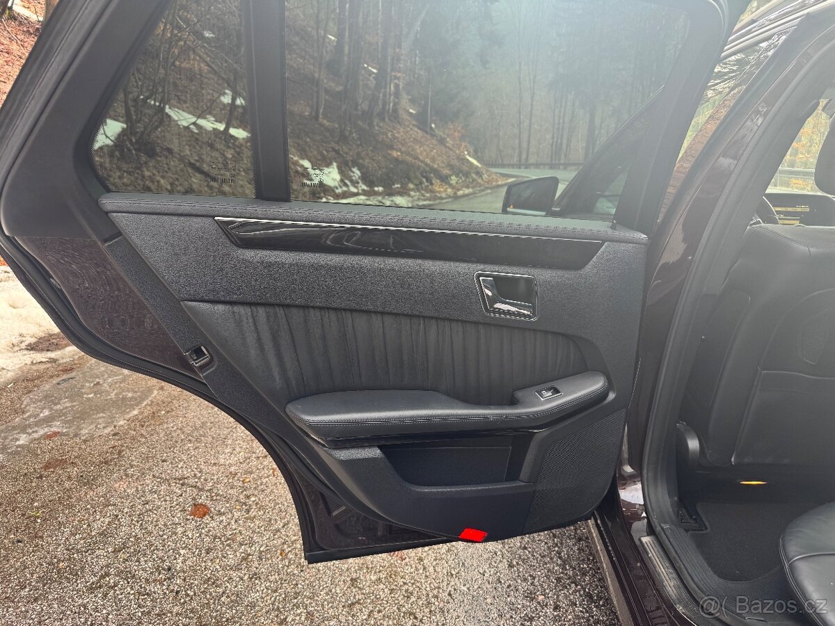 Prodám Mercedes-Benz E 350 CDI 4MATIC (W212) - 14