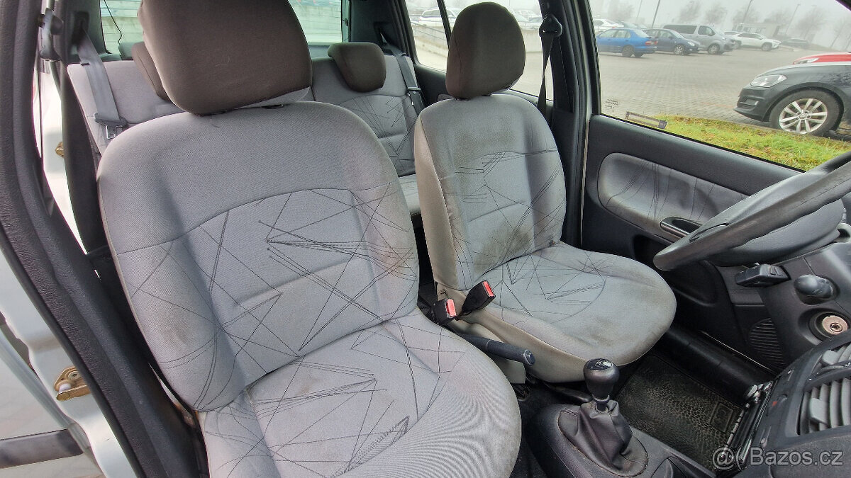 Renault Clio II - 14