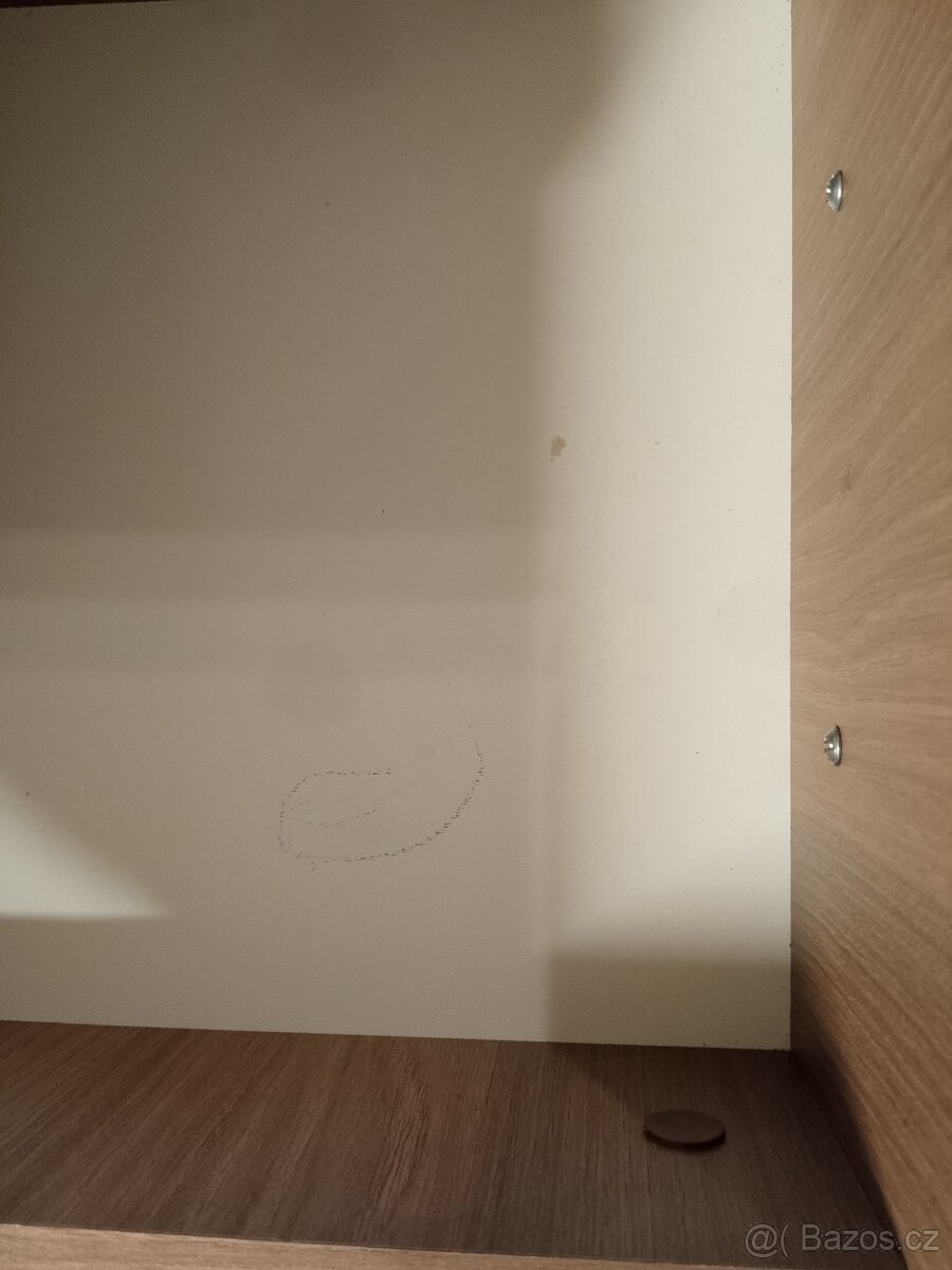 Dětský psací stůl s nástěnnou policí - 14