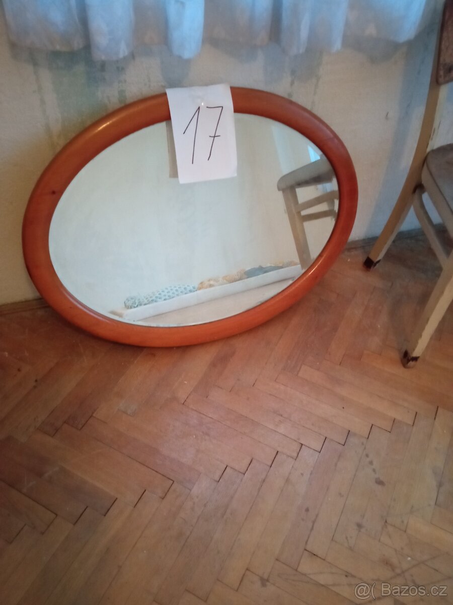 Starožitný nábytek - 14