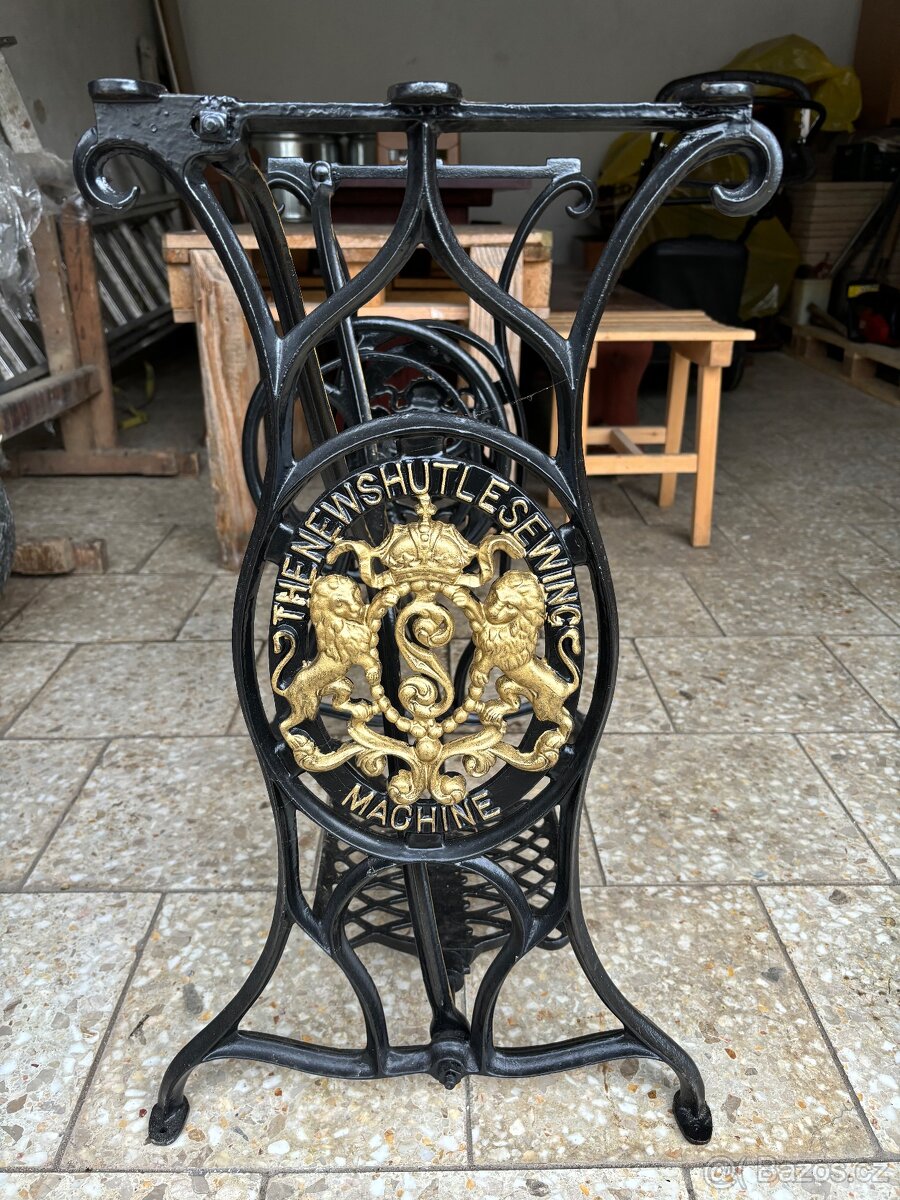 Litinové podstavce ze šicích strojů - 14