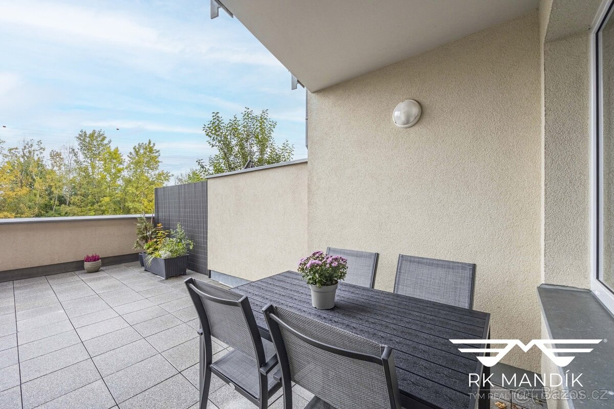 Pronájem bytu 2+kk 53 m², Praha - Prosek, ev.č. 711 - 14