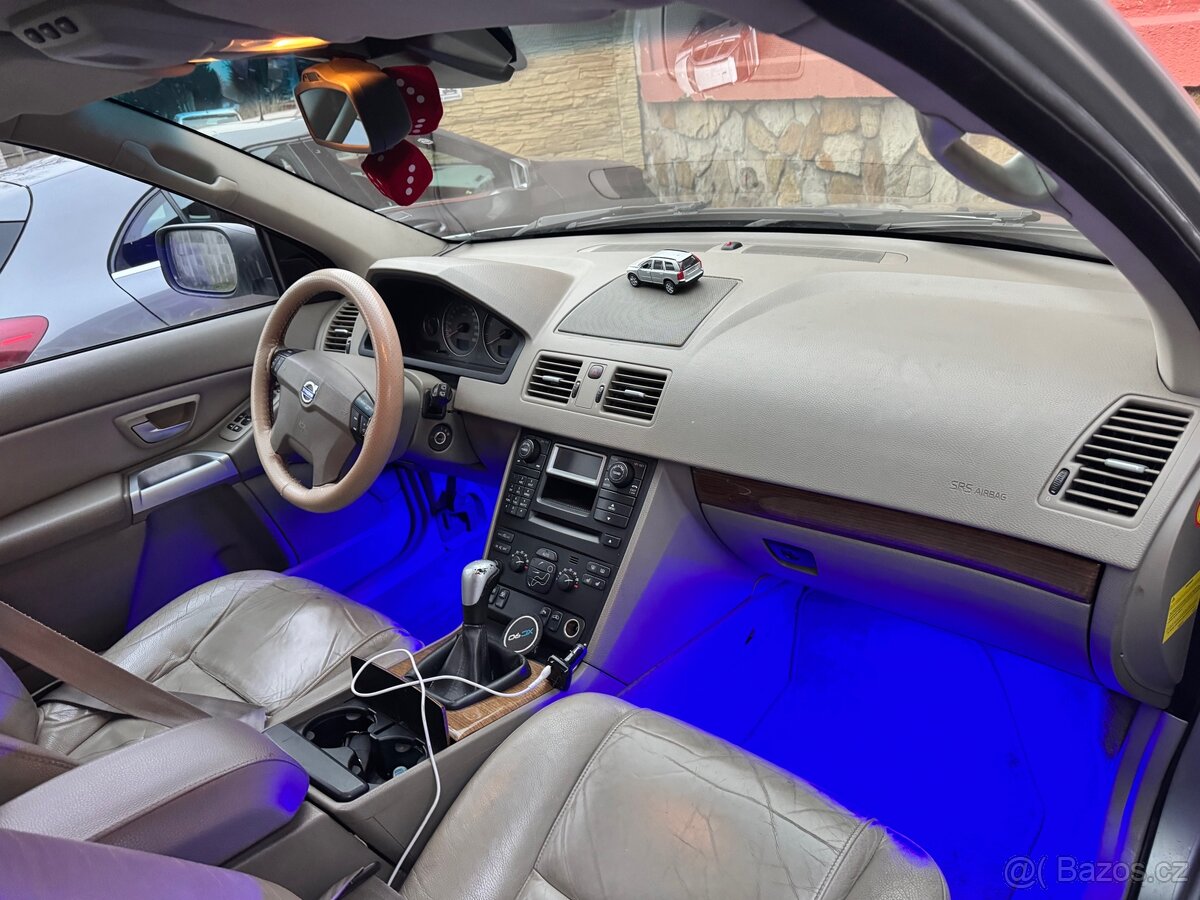 Volvo XC90 2.4D5 Diesel 120kw,AWD,Manuál,STK:7/2027,4X4 - 14