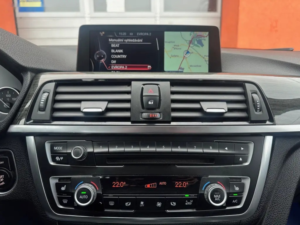 BMW Řada 3, 318D 105KW navi,kůže,panorama - 14