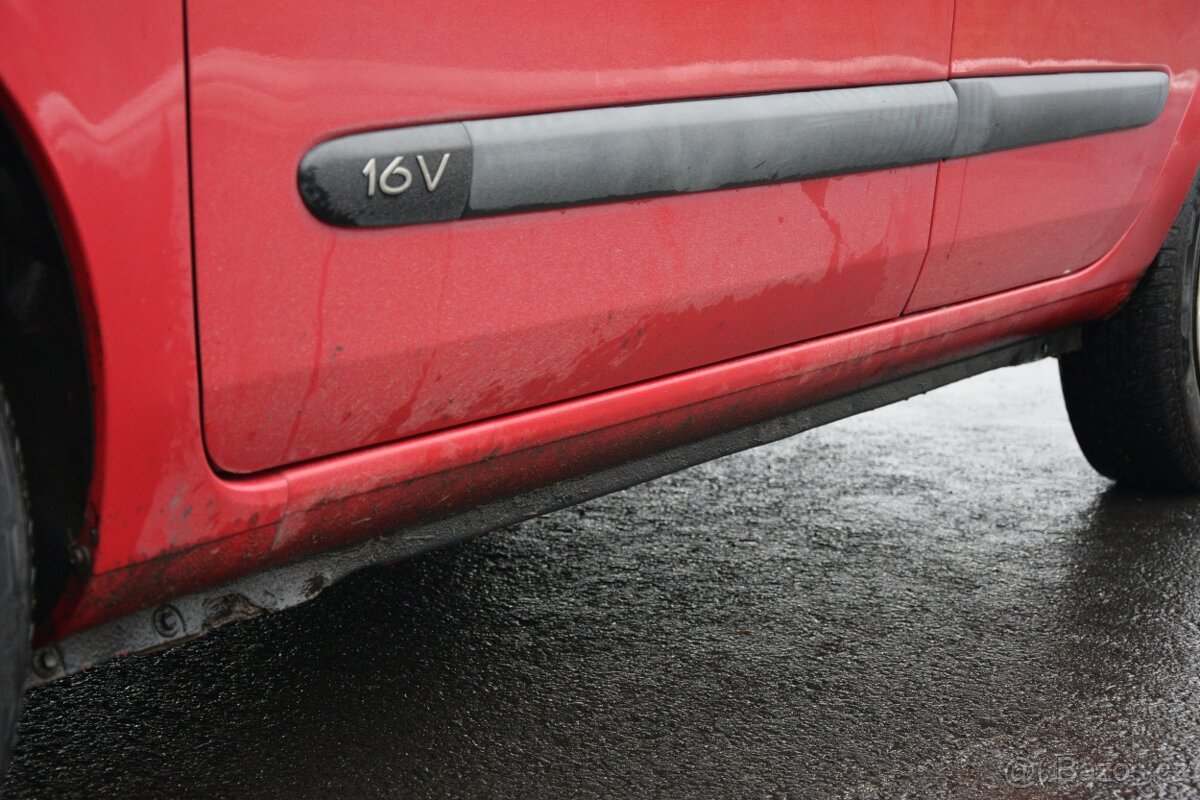 Renault Clio 1.2 16V (55 kW), r. v. 2002 – červená - 14