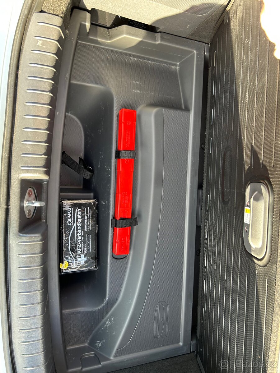 HYUNDAI IONIQ elektric SOH 100 % - 14