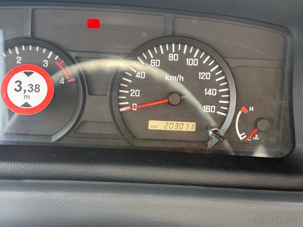 Isuzu Novo ULTRA -31míst - 14