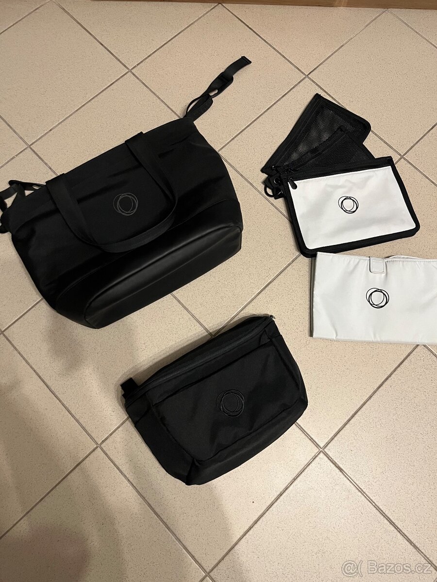 Bugaboo Donkey 5 s příslušenstvím - 14