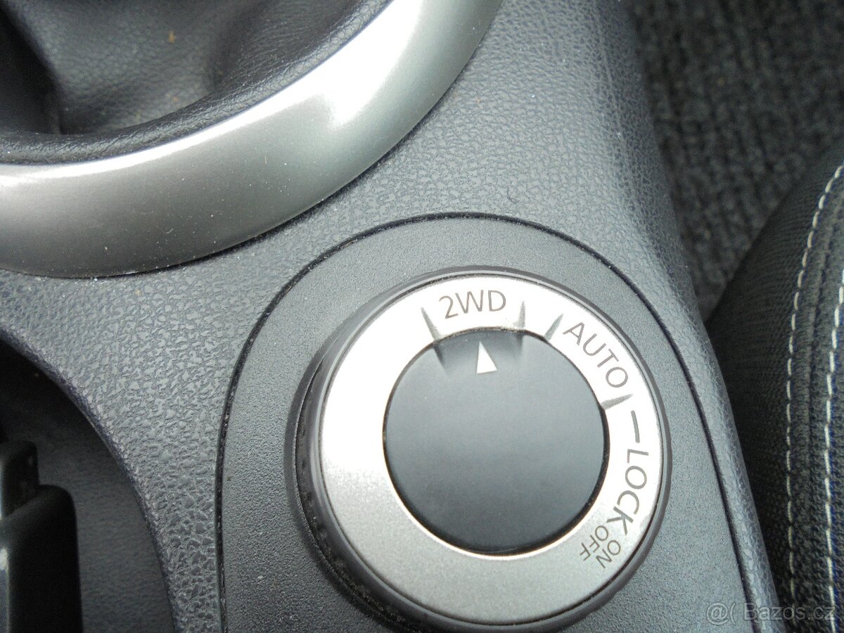 Nissan Qashqai 2.0 benzín 4X4 - 14