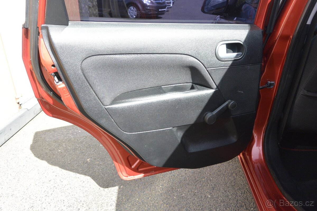 PRODÁM Ford Fiesta 1.4i - 14