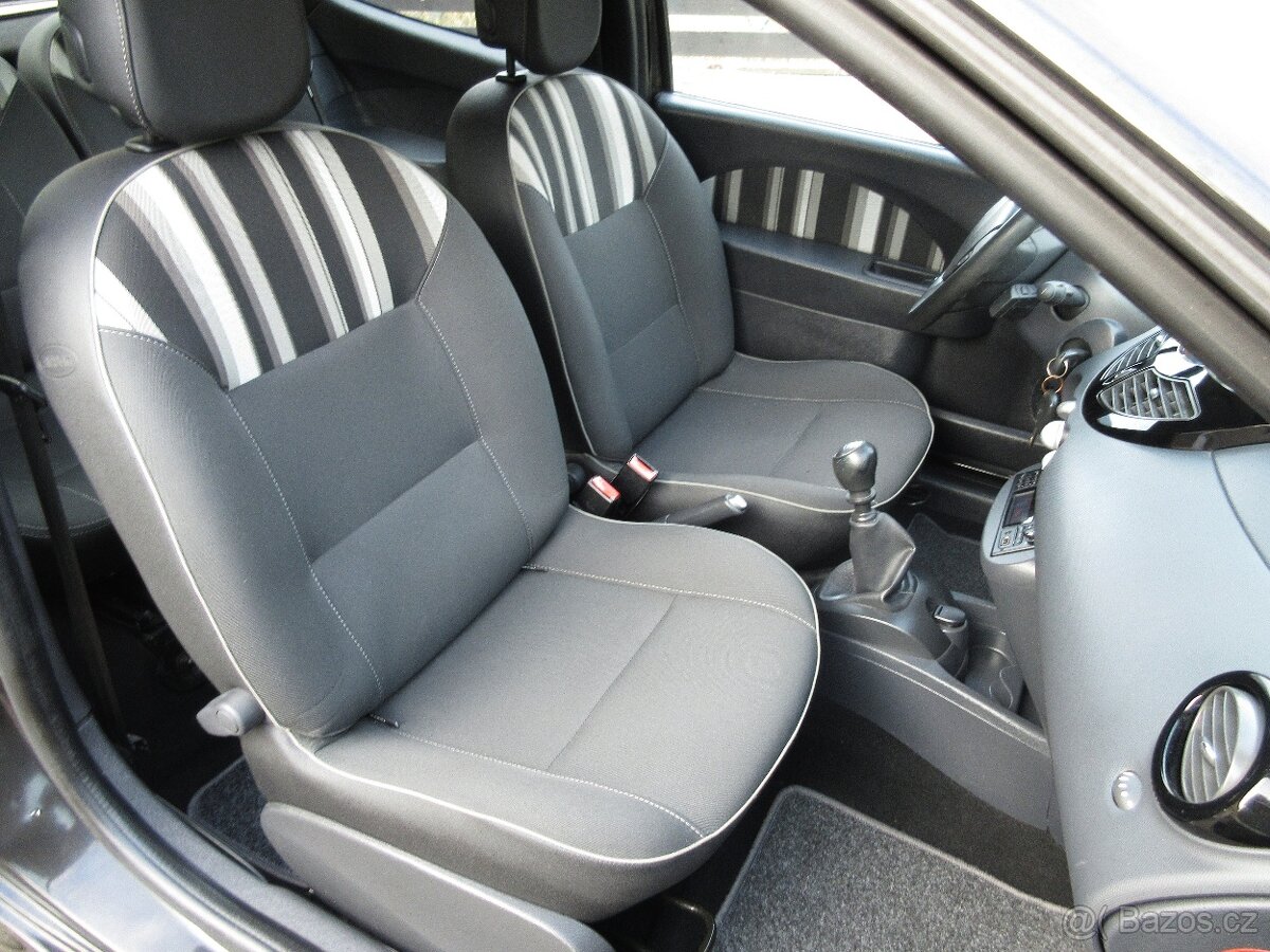 Renault Twingo 4/2014 1.2i 55Kw- 1. Majitel - 14