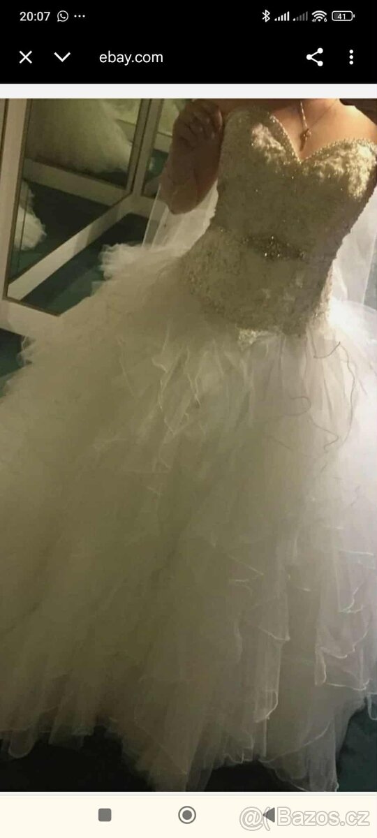 svatebni šaty z vleckou - 14