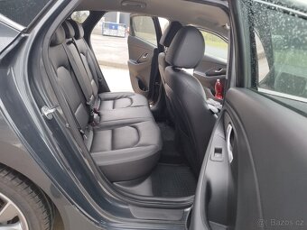 HYUNDAI I30,FASTBACK,1.5i,117Kw,1.majiel,koupeno v ČR - 14