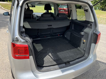 VW Touran, 1.6TDI, 77kW, 7-míst, STK 6/2027, rok 2011 - 14