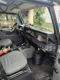 Land Rover Defender 300 TDI 110. Sleva - 14