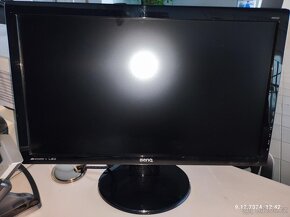 Prodám LCD monitory - 14