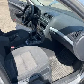 Škoda Octavia 1.6 TDI 2011 77kw - 14