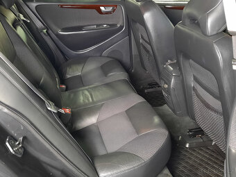 Volvo S60 - 2,4i Comfort TOP stav - 14