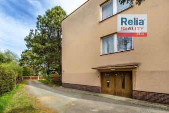 Prostorný RD s garáží v klidné části obce Břehy,  952 m2 - 14