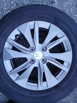 Kompletní zimní orig alu Peugeot 2008, 215/65/16 vzorek 7,5m - 14
