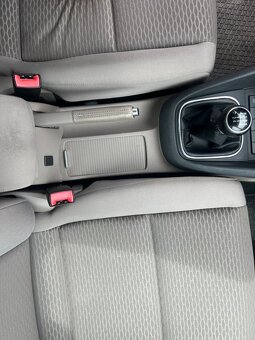 Volkswagen Golf - 14