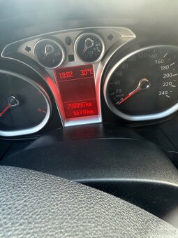 Ford Focus 2.0 TDCi combi 2009 100kw - 14