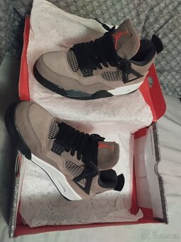 Jordan 4 | Taupe Haze - 14