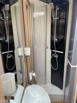 Prodám Eura Mobil integra line 725 QB - 14