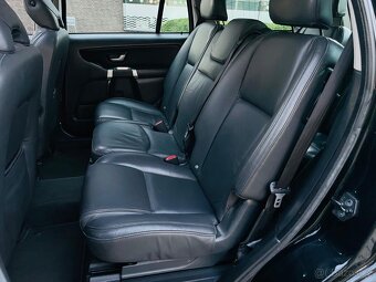 Volvo XC90 2.4 D5 AUTOMAT 1.MAJITEL VÝHŘEV SERVISKA - 14