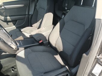 VW Passat B7 Combi 2.0 TDI 103 kW Highline - 14