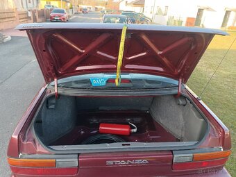 Nissan Stanza 2.4i 12V USA - 14