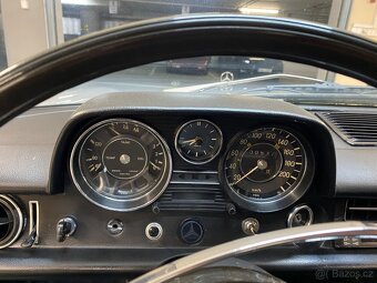 Mercedes-Benz 250 Coupe - 14