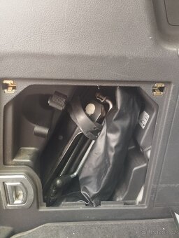 VW Touran 2.0 TDI - 14