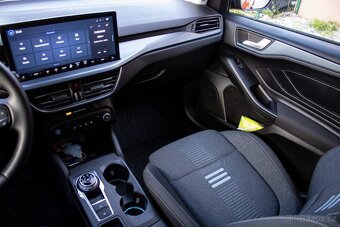 Ford Focus Kombi 1.5 EcoBoost Active X A/T Aj na splátky - 14