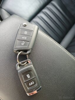 Škoda Octavia 3 facelift 2.0 TDI Plná výbava - 14