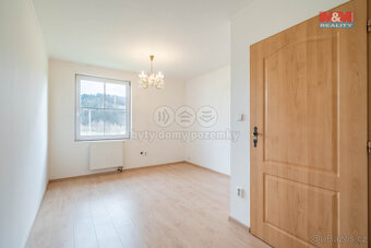 Prodej rodinného domu, 240 m², Nenačovice - 14