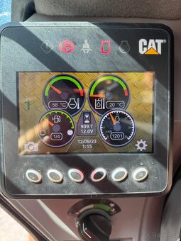 Smykový nakladač CAT 249D (2019) – pouze 910 mth - 14