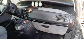 Citroen C8 2.2 100kw - 14