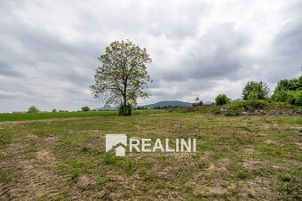 Prodej stavebního pozemku s úžasnými výhledy v Hnojníku o ve - 14
