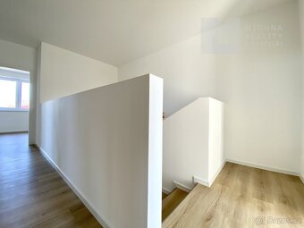Prodej rodinného domu 5+kk, 165 m2, Pozemek 451 m2, Garáž - 14